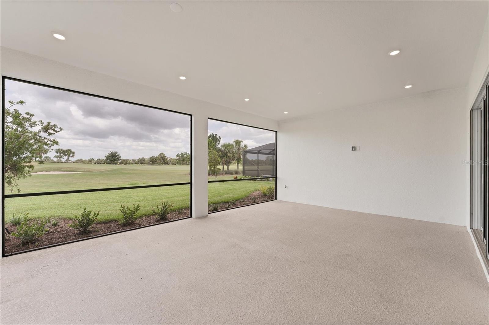 AZARIO ESPLANADE PH VI - Residential