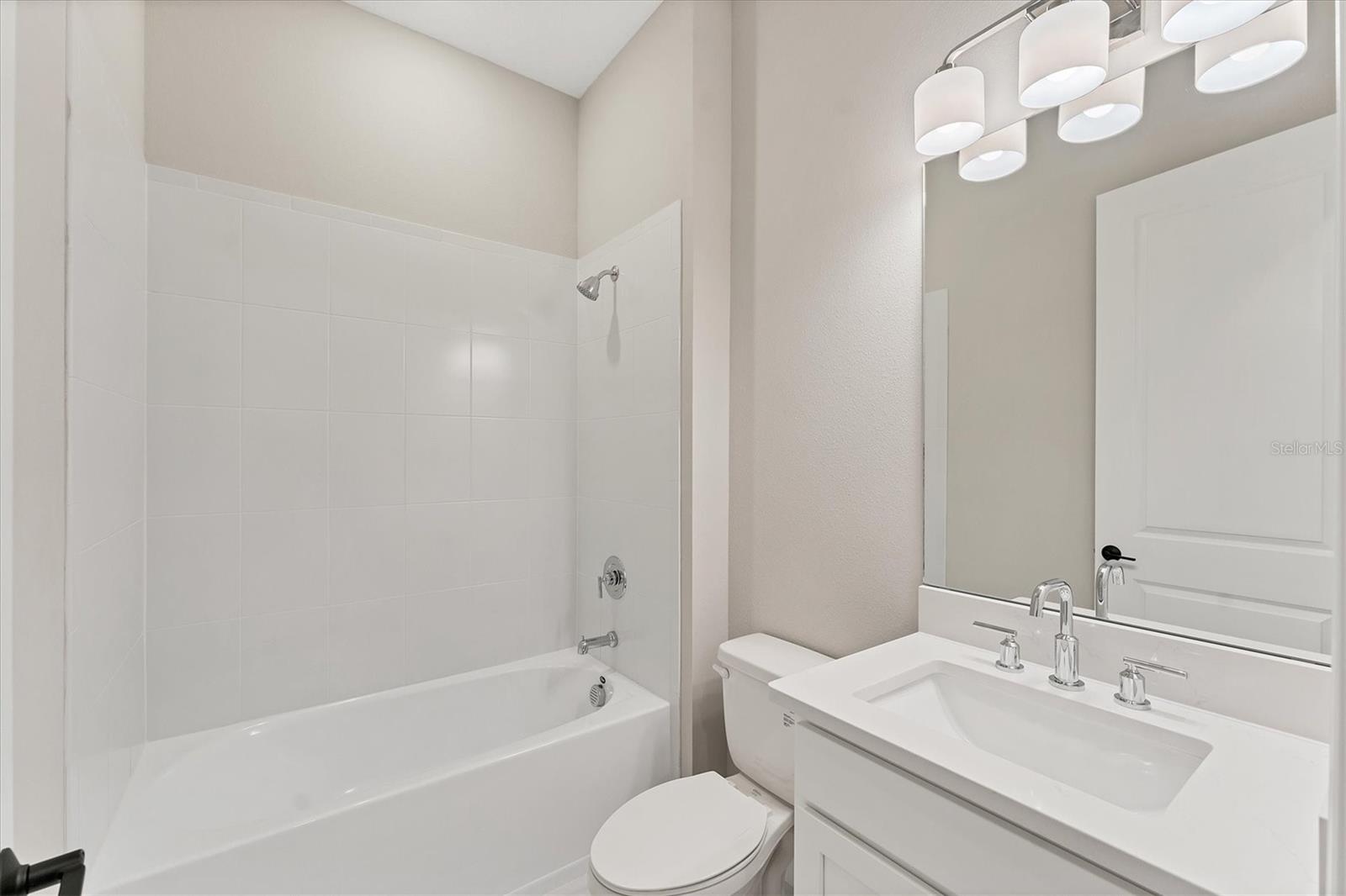 AZARIO ESPLANADE PH VI - Residential