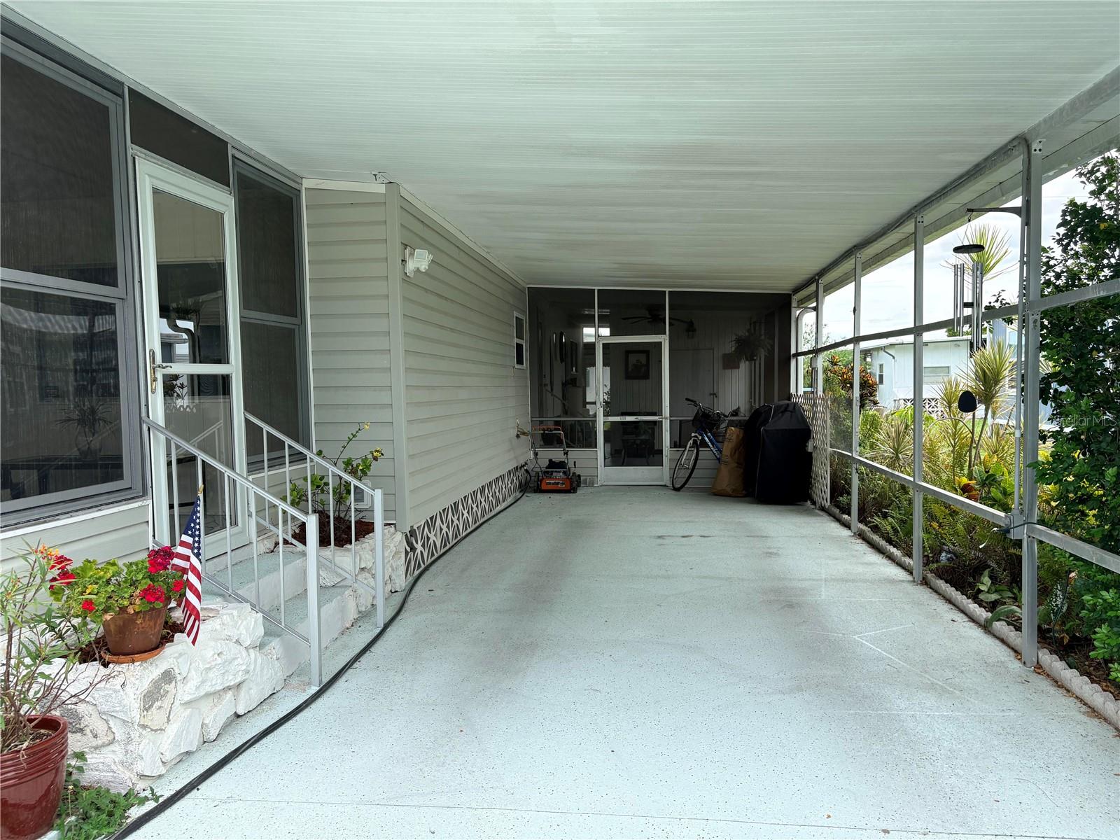 2777 INDIANWOOD DRIVE