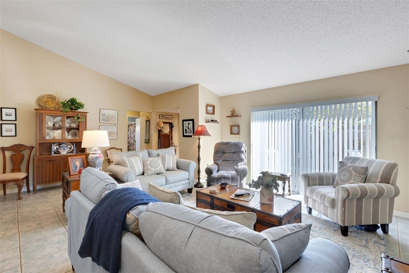 WILLOW POINT ESTATES - Residential