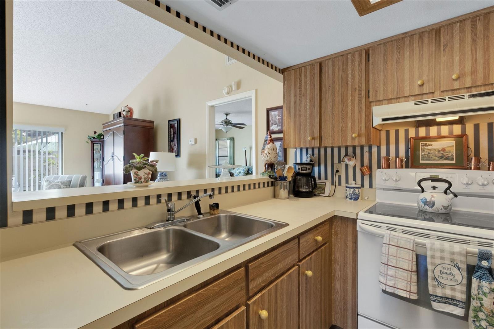 WILLOW POINT ESTATES - Residential