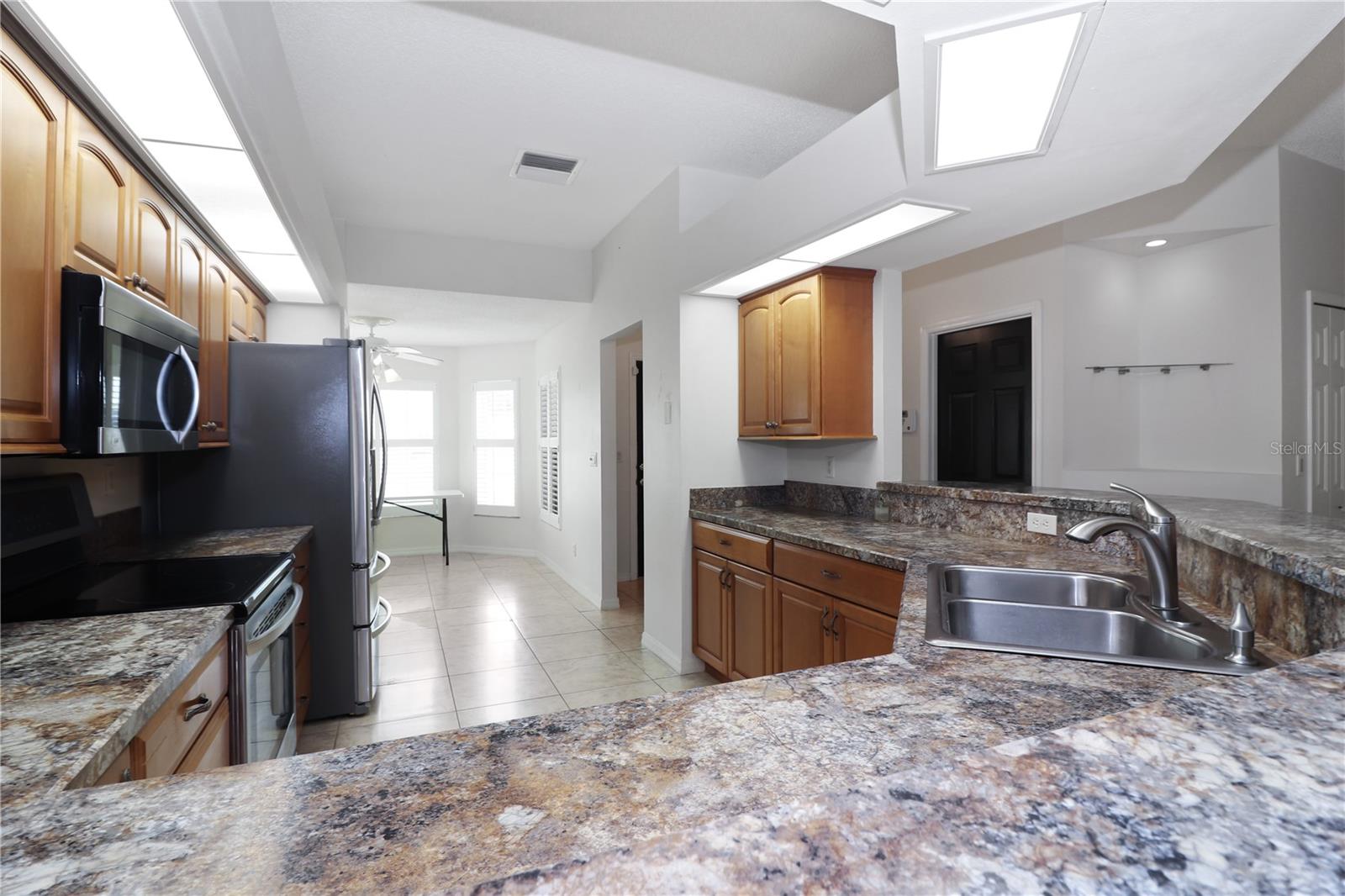 ROYAL HIGHLANDS PH IA SUB - Residential Lease