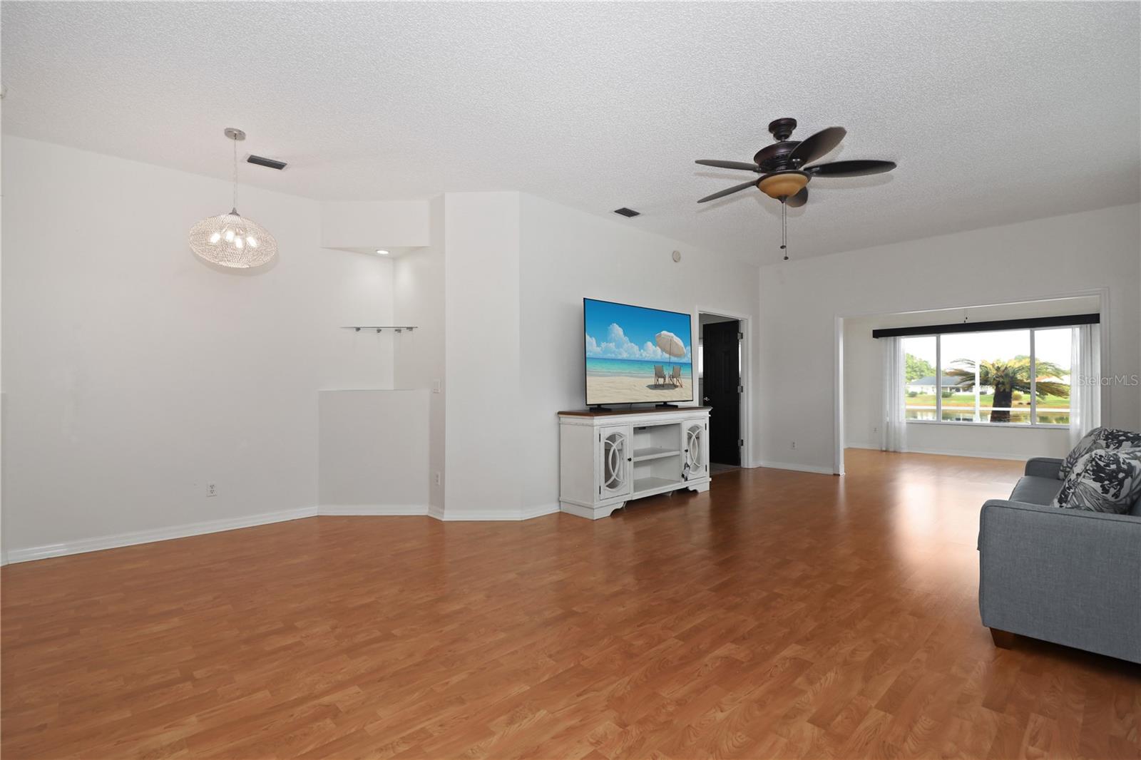 ROYAL HIGHLANDS PH IA SUB - Residential Lease