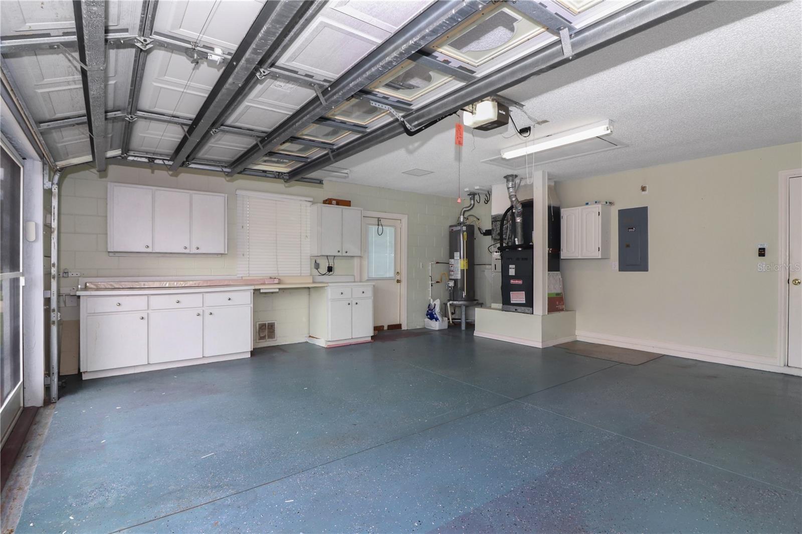 ROYAL HIGHLANDS PH IA SUB - Residential Lease