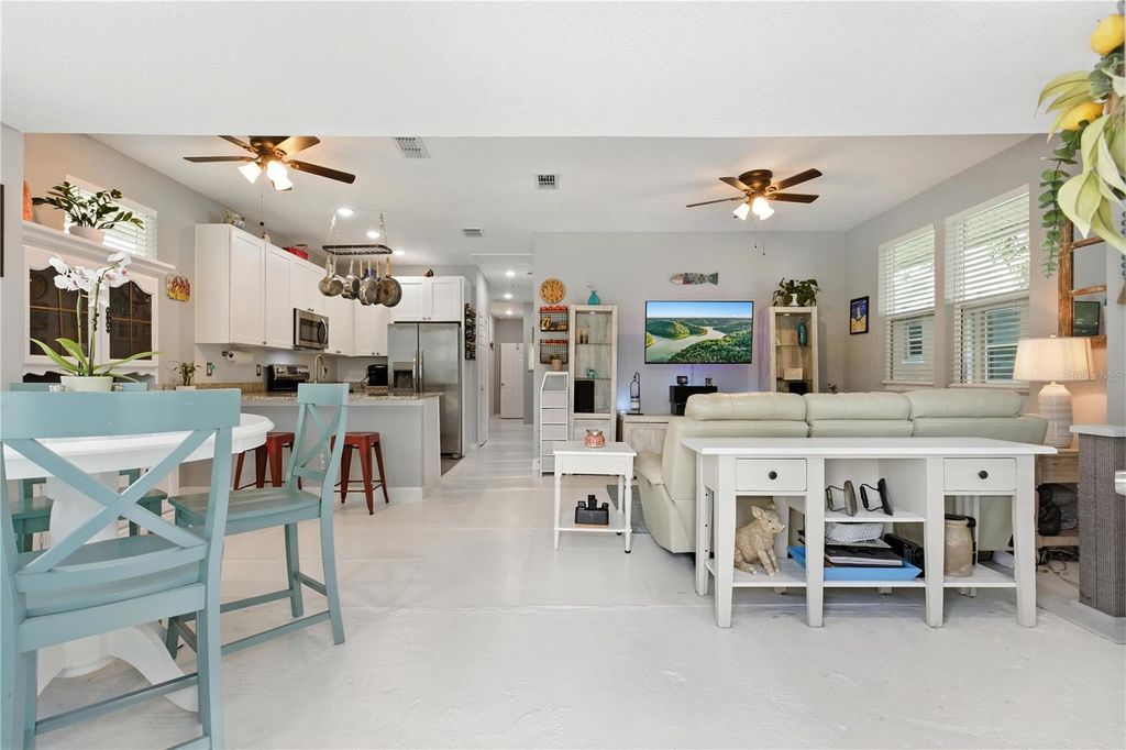 Photo of 807 Minnesota Avenue, Saint Cloud, FL 34769 (MLS # O6324168)