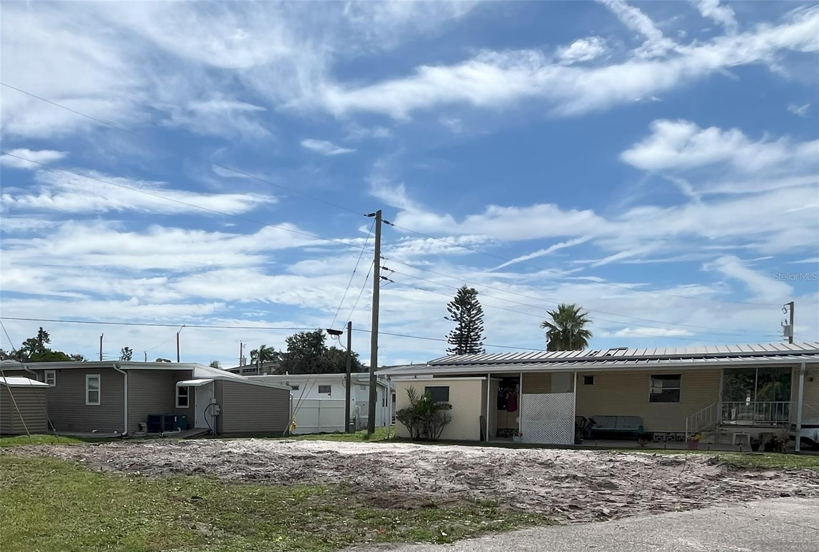 TRAILER ESTATES FIRST ADD - Land