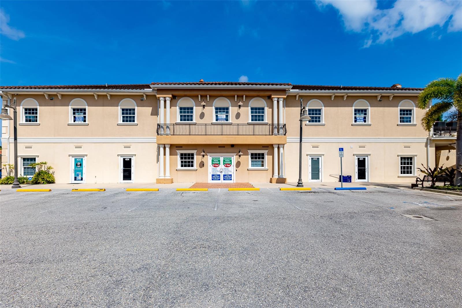 1500 E VENICE AVENUE 4F