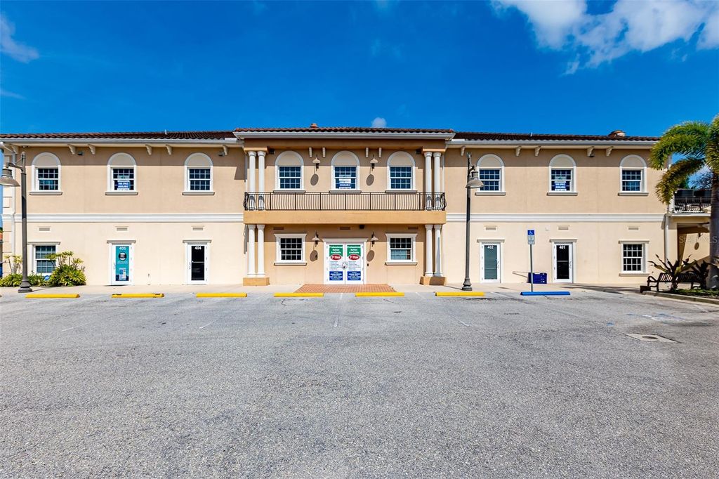 Photo of 1500 E Venice Avenue #4F, Venice, FL 34292 (MLS # TB8476114)