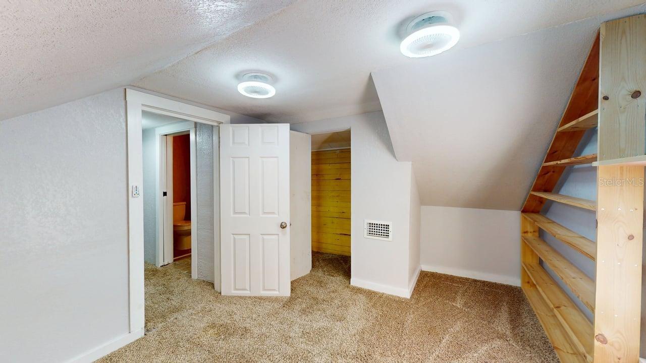 DELAND E 160 FT BLK 142 - Residential Lease