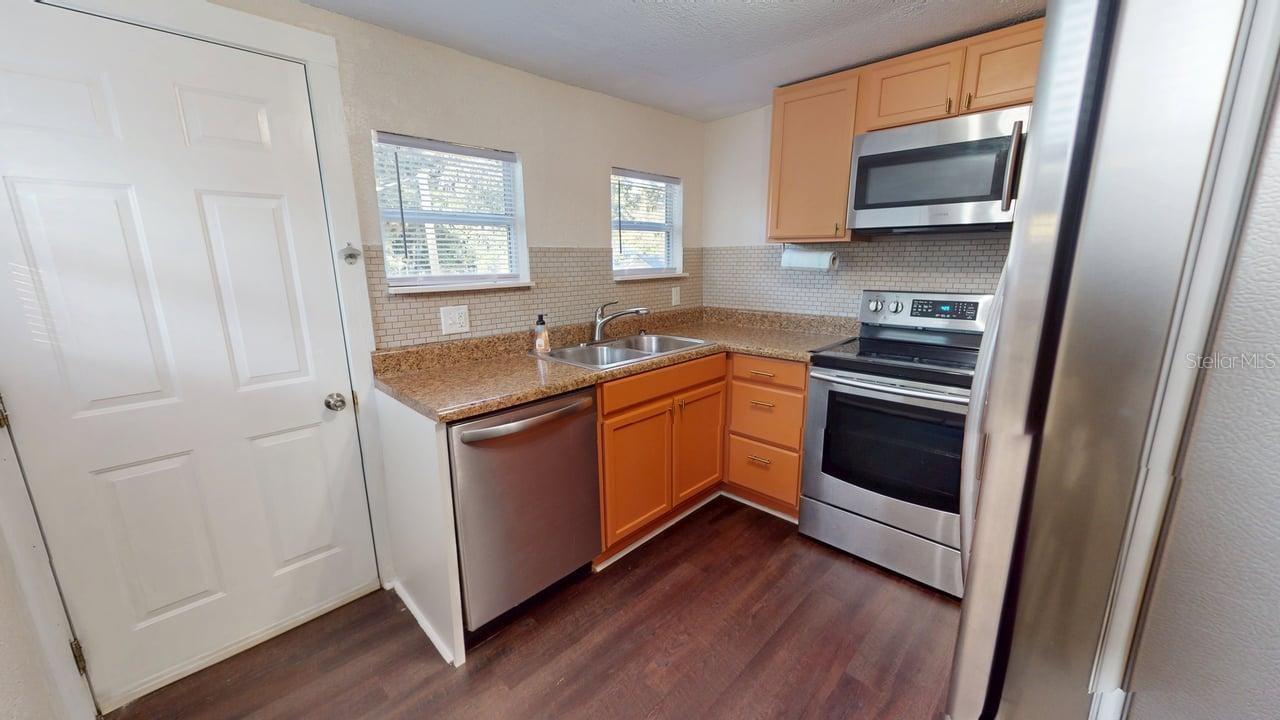 DELAND E 160 FT BLK 142 - Residential Lease