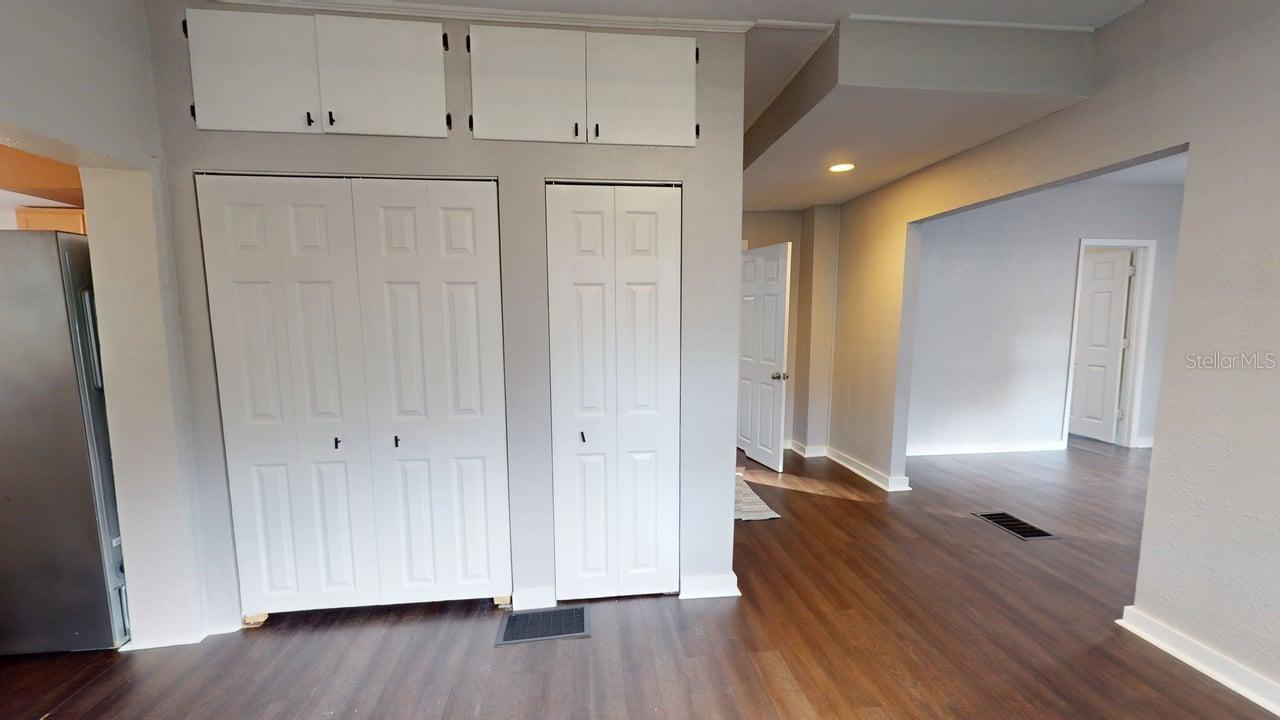 DELAND E 160 FT BLK 142 - Residential Lease