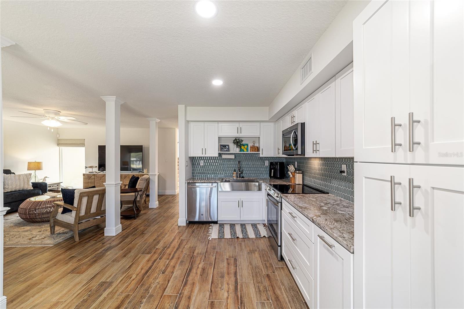 BAY VILLA CONDO - Residential