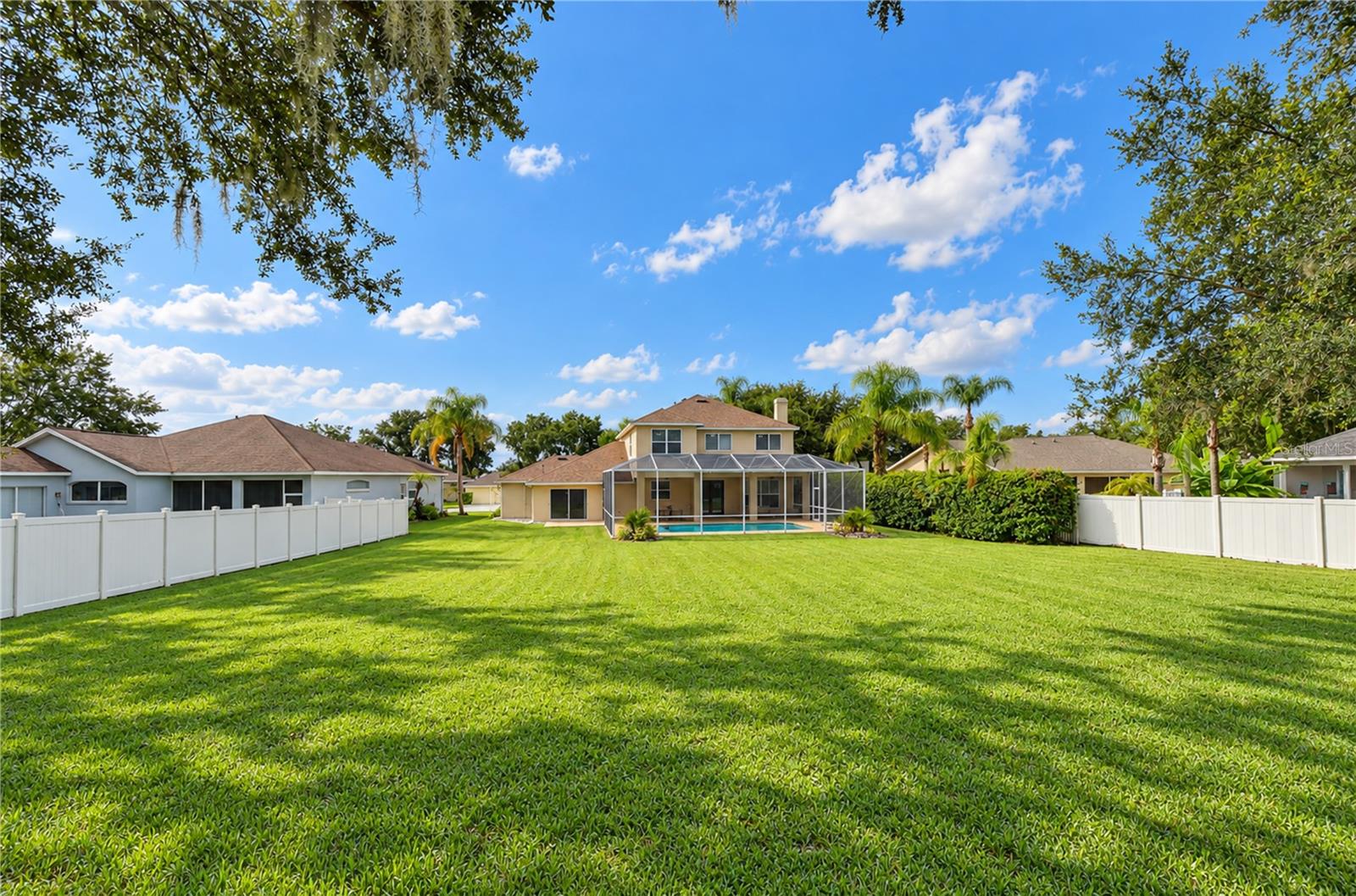 5104 WHISPERING LEAF TRAIL