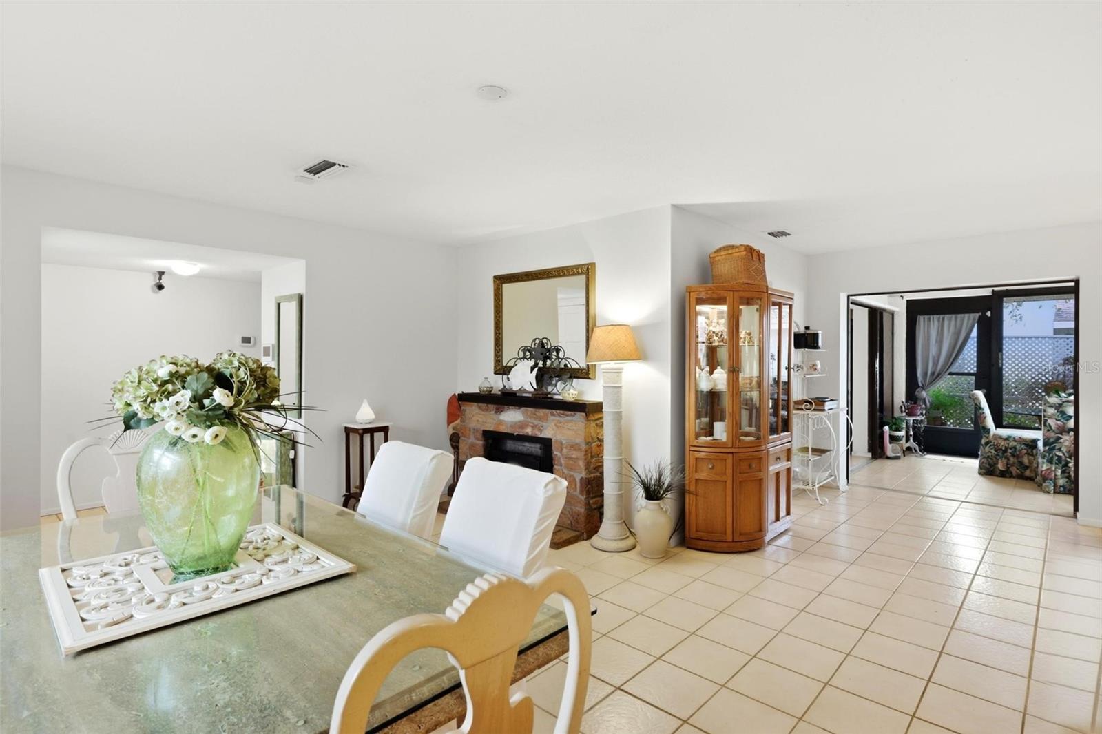 VENICE GARDENS - Residential