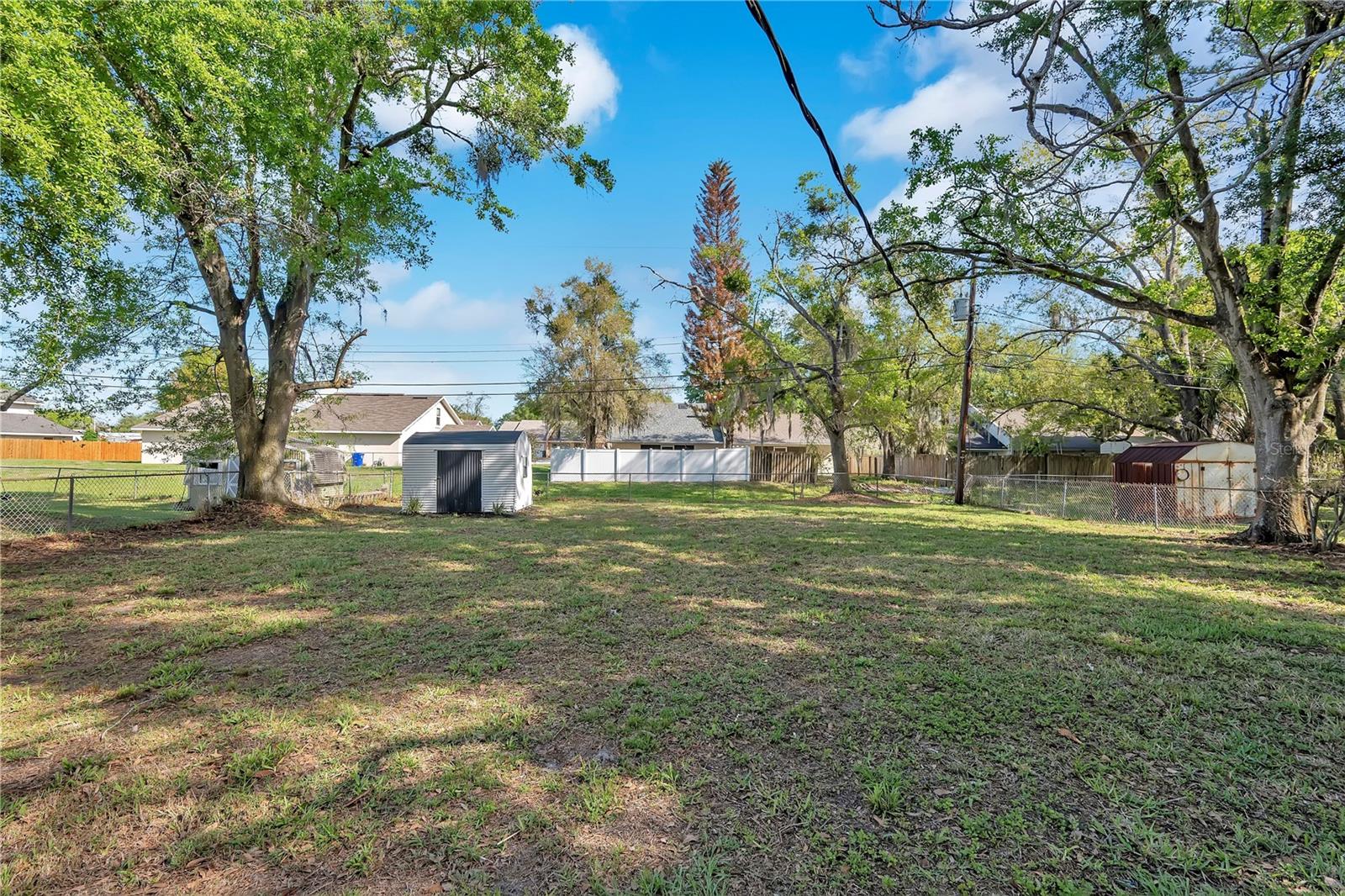 LAKE GIBSON POULTRY FARMS INC - Residential