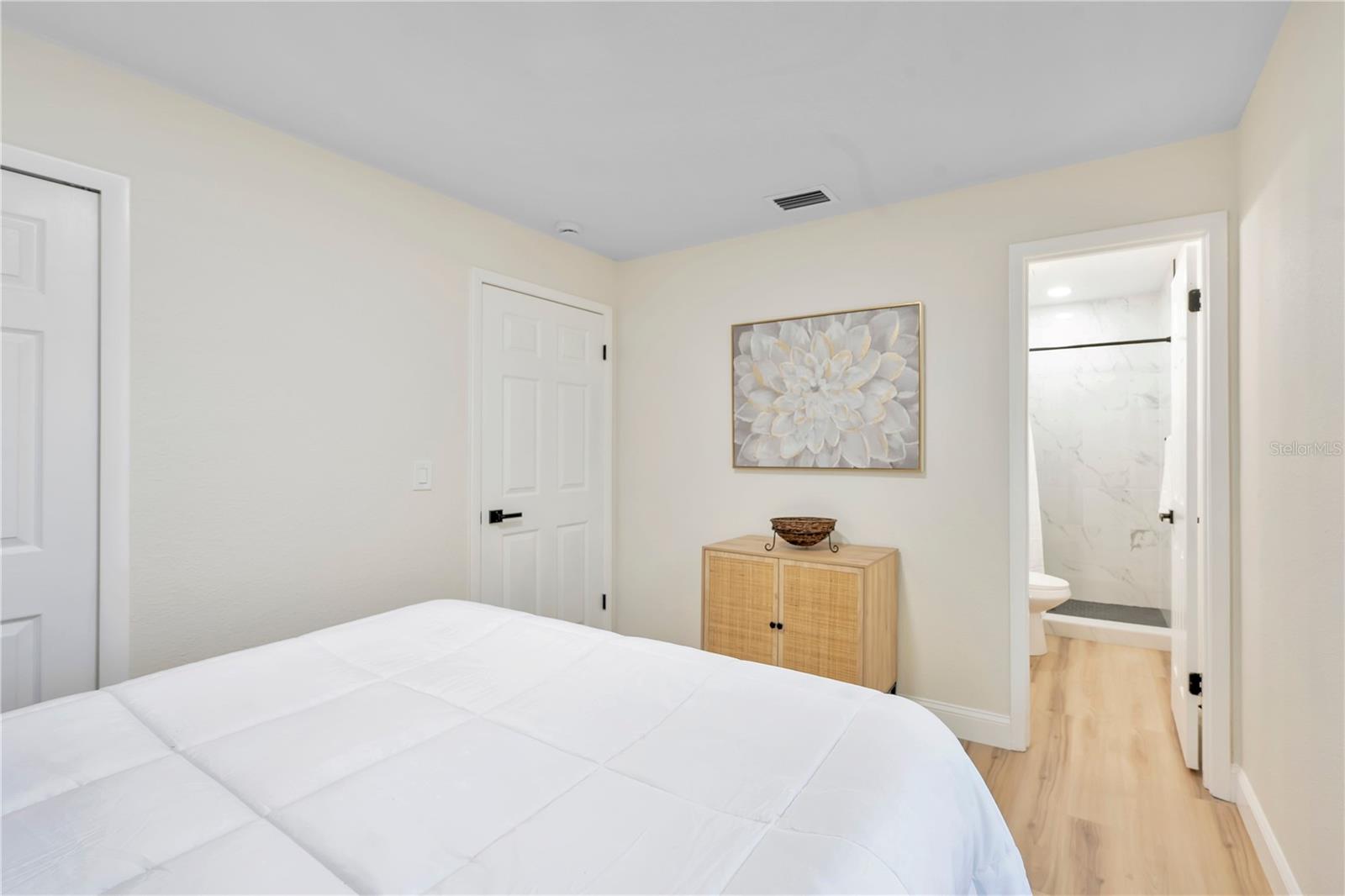 LAKE GIBSON POULTRY FARMS INC - Residential