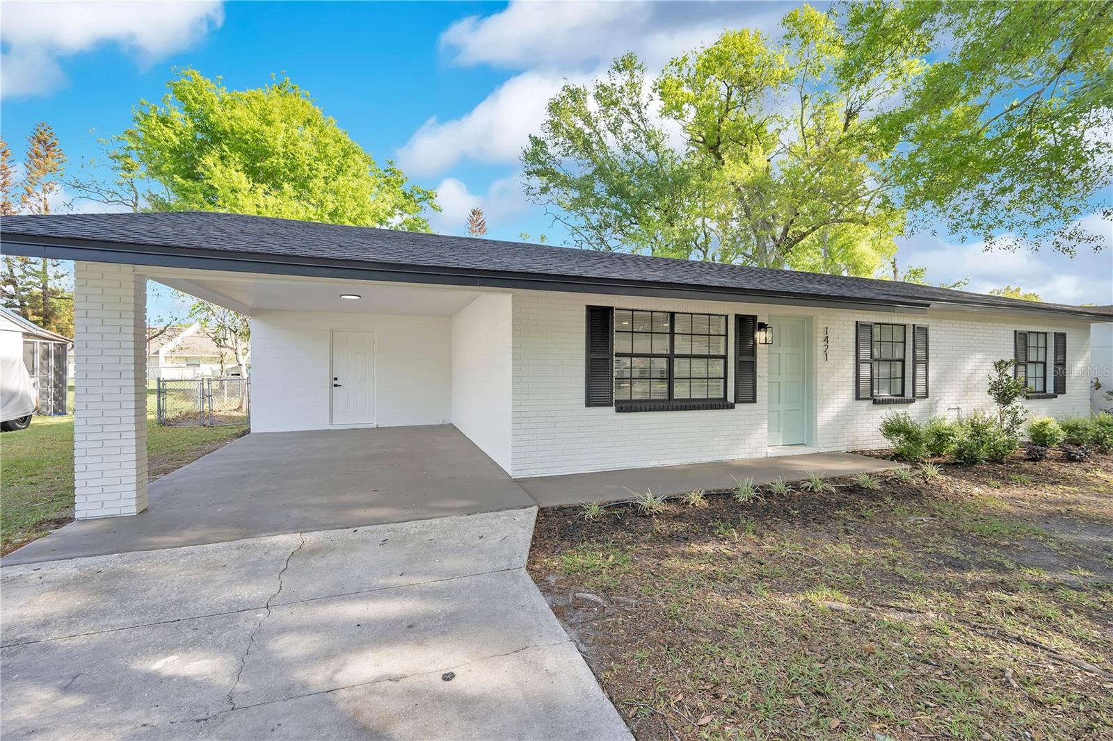 LAKE GIBSON POULTRY FARMS INC - Residential