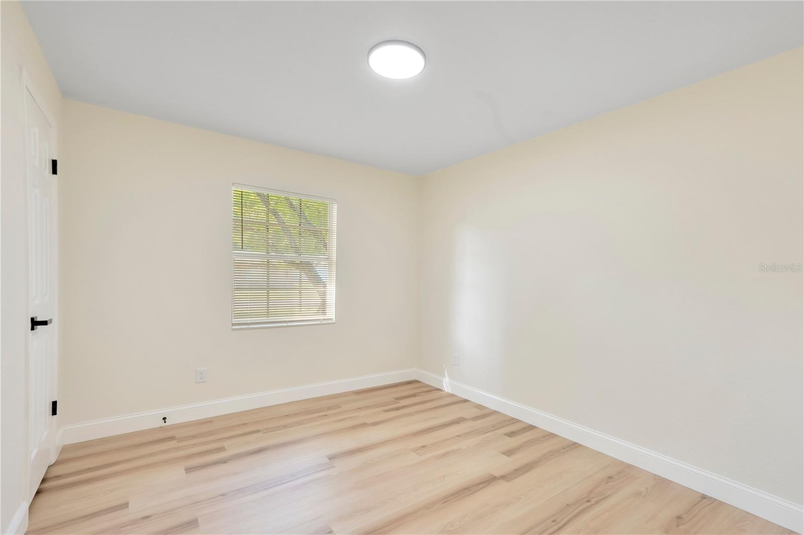 LAKE GIBSON POULTRY FARMS INC - Residential