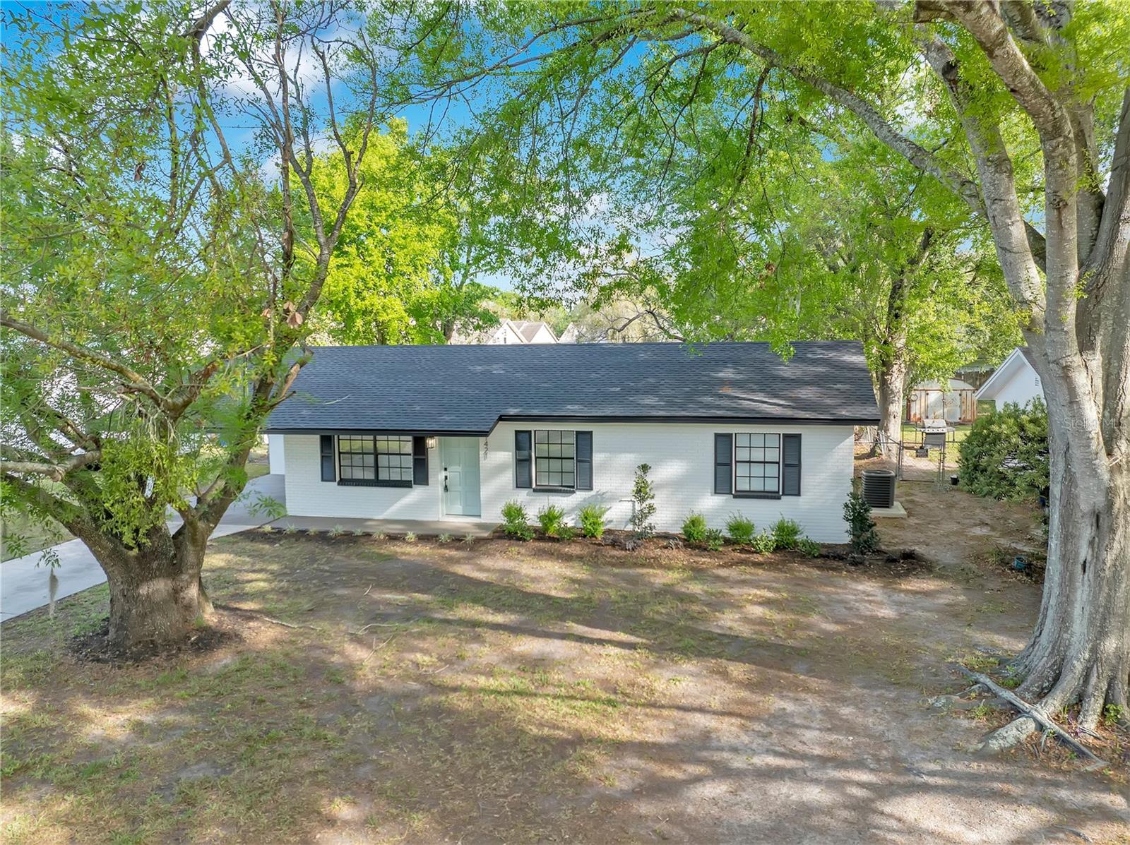 LAKE GIBSON POULTRY FARMS INC - Residential