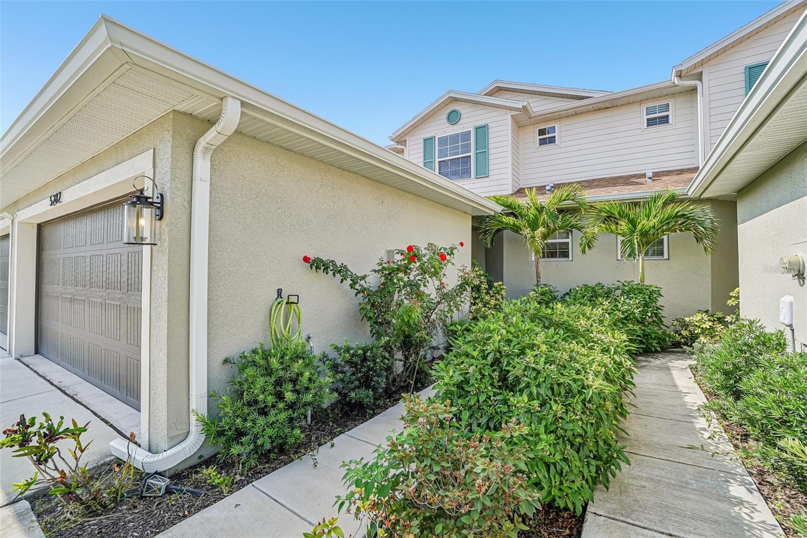HERITAGE OAKS TWNHMS - Residential