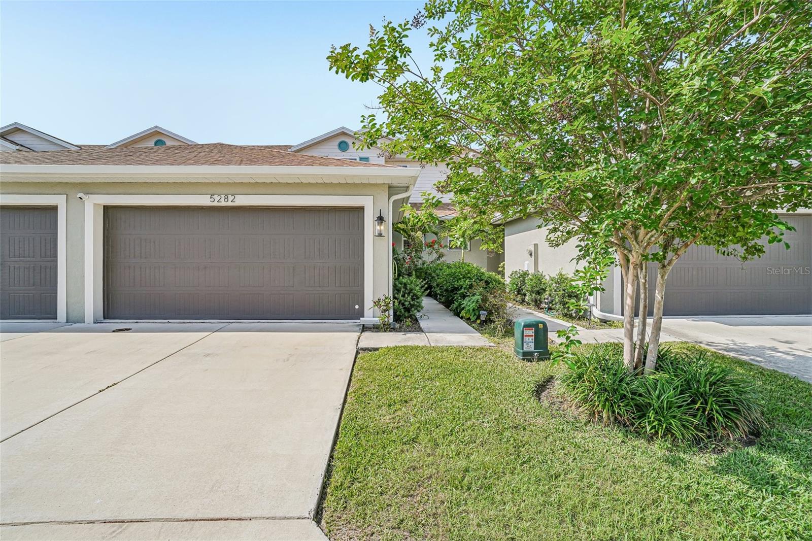HERITAGE OAKS TWNHMS - Residential