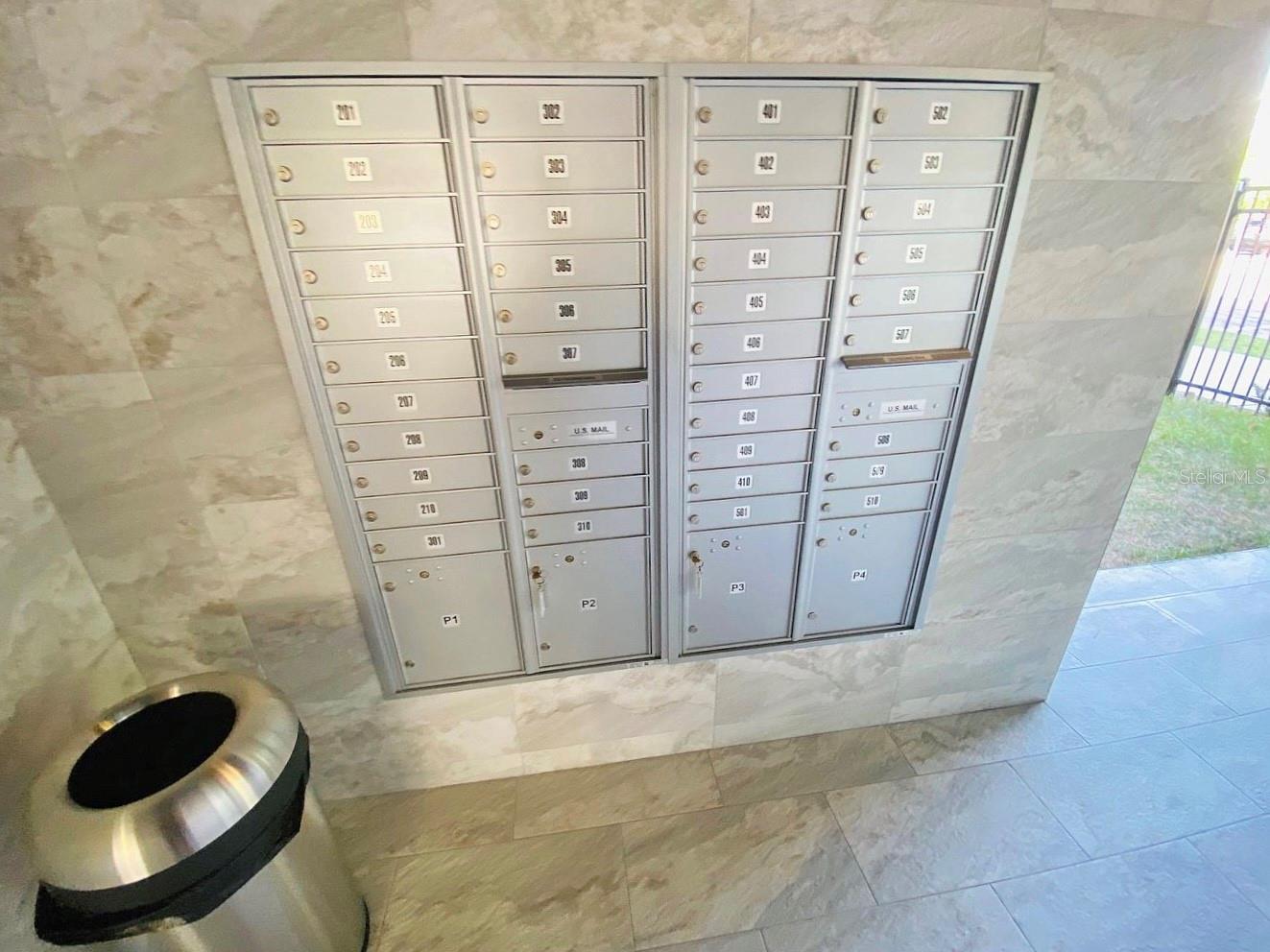 DOMUS URBANA CONDO - Residential