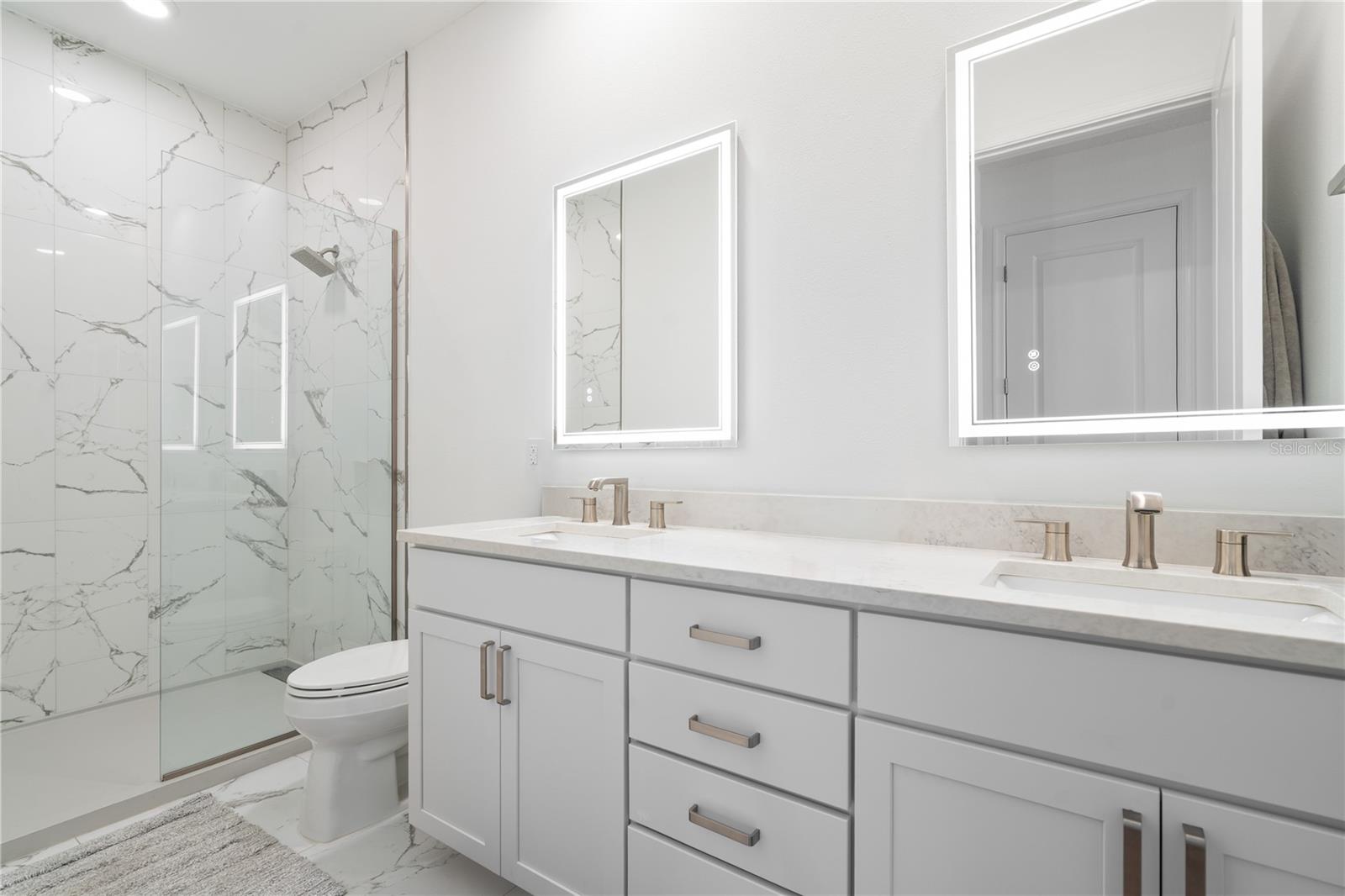 DOMUS URBANA CONDO - Residential