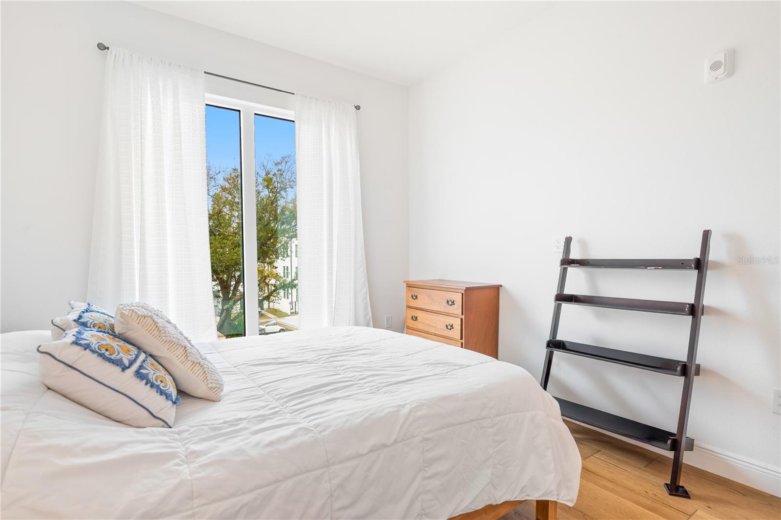 DOMUS URBANA CONDO - Residential