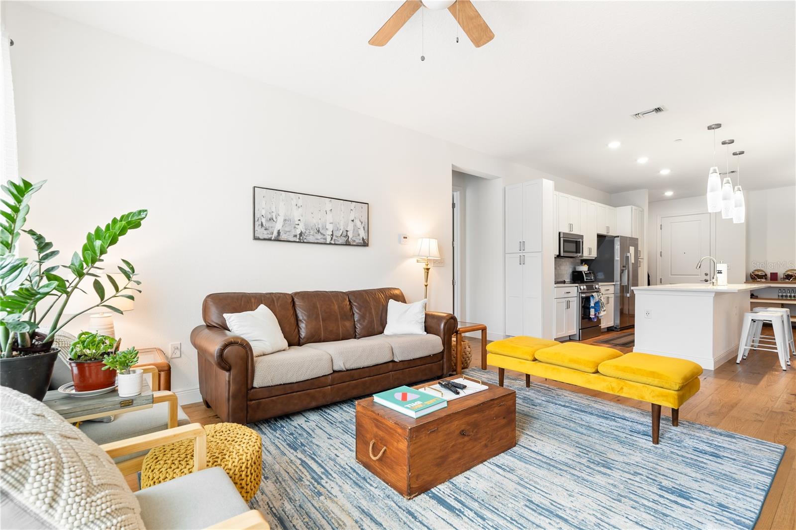 DOMUS URBANA CONDO - Residential