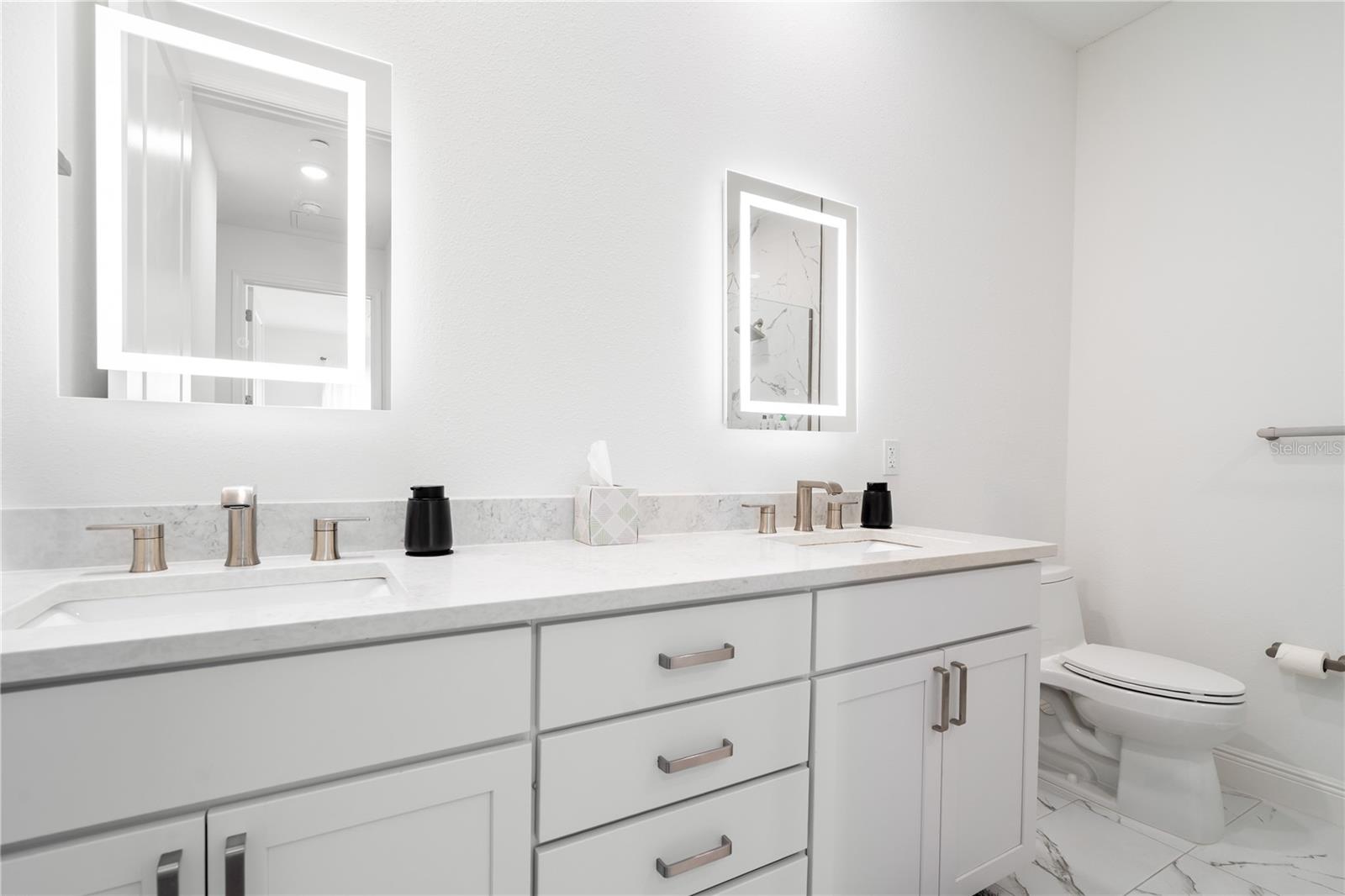 DOMUS URBANA CONDO - Residential