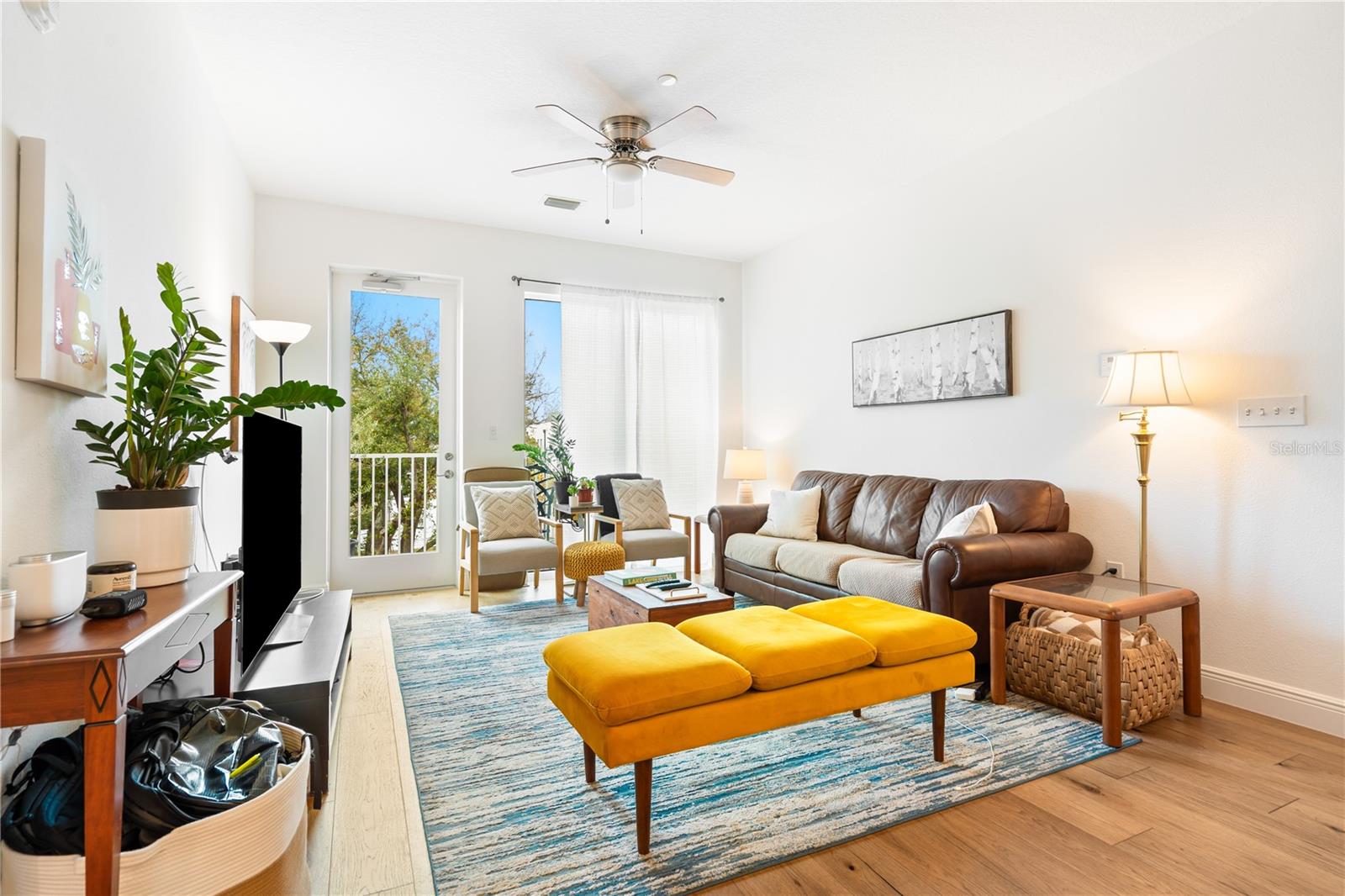 DOMUS URBANA CONDO - Residential