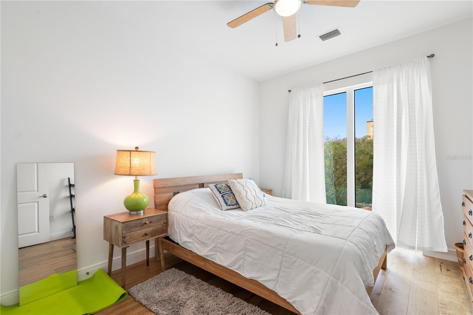 DOMUS URBANA CONDO - Residential