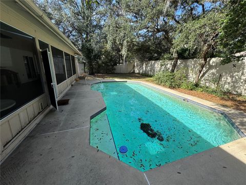 A home in LAKE MARY