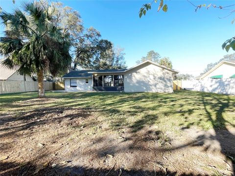 A home in BELLEVIEW