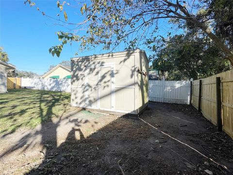 A home in BELLEVIEW