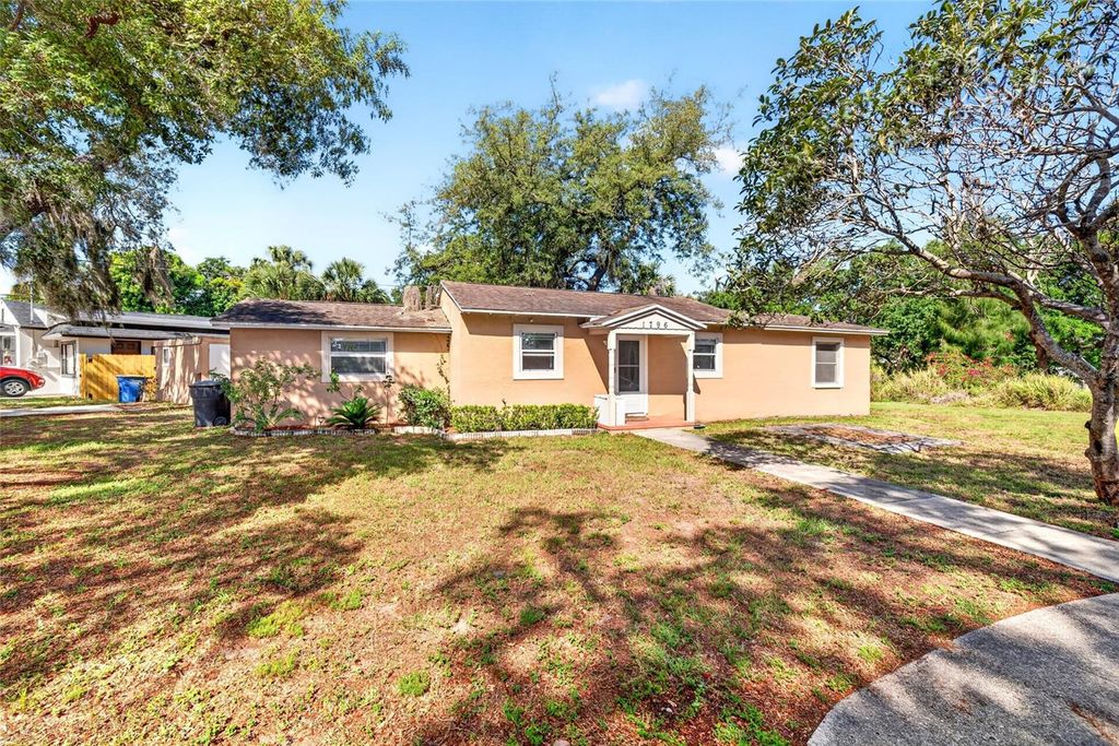 Photo of 1796 Harbor Drive, Clearwater, FL 33755 (MLS # TB8511126)