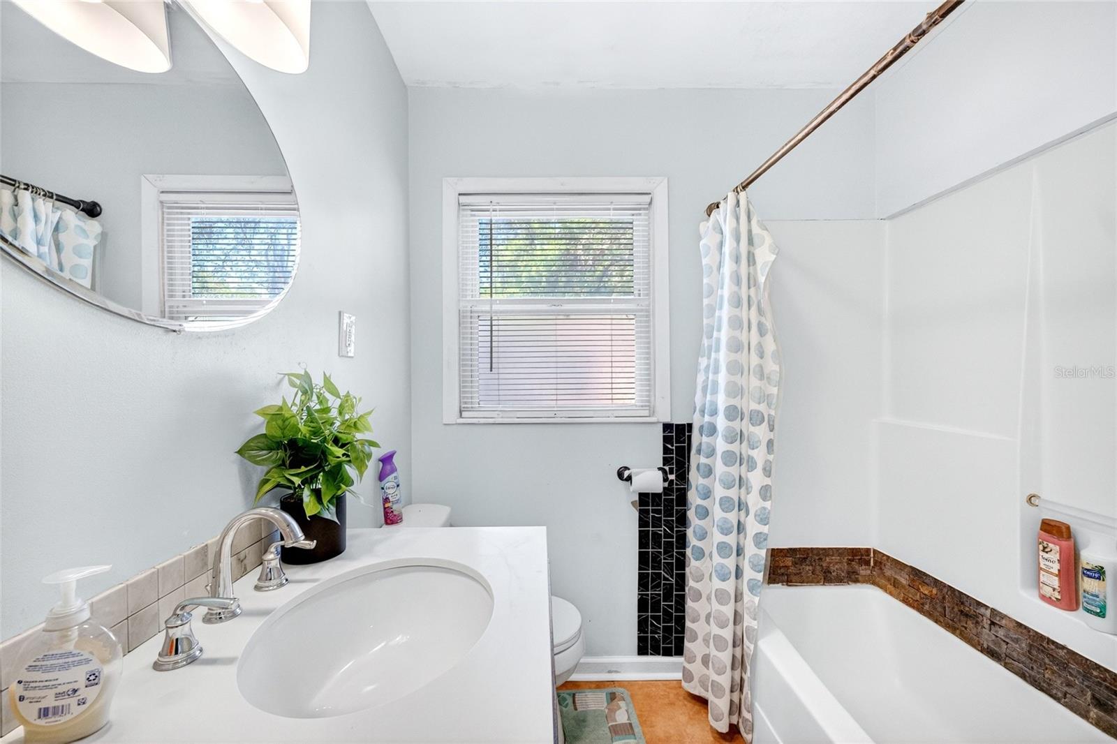 AVONDALE - Residential