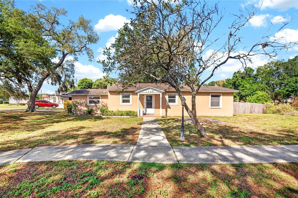 Photo of 1796 Harbor Drive, Clearwater, FL 33755 (MLS # TB8511126)