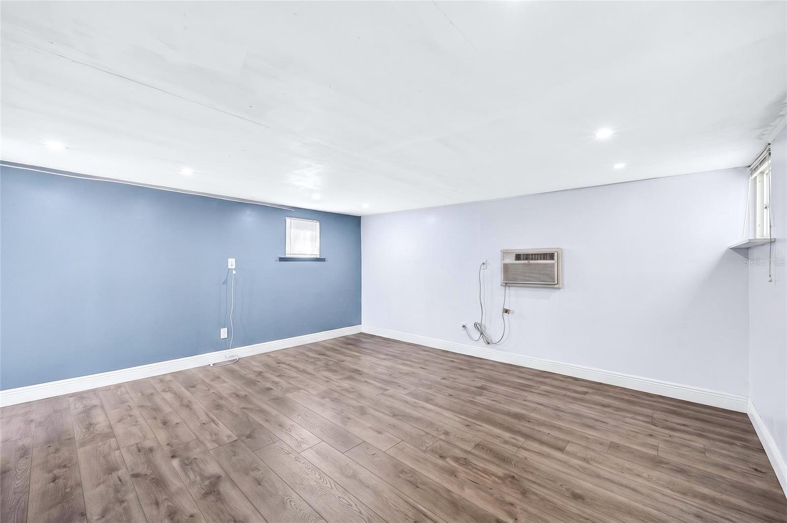 AVONDALE - Residential