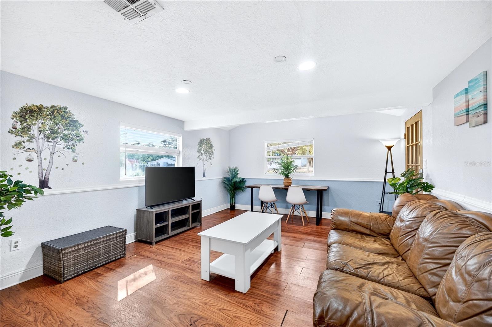 AVONDALE - Residential