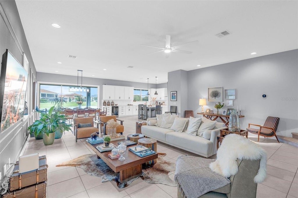 Photo of 13031 Stanthorne Avenue, Orlando, FL 32832 (MLS # O6433098)
