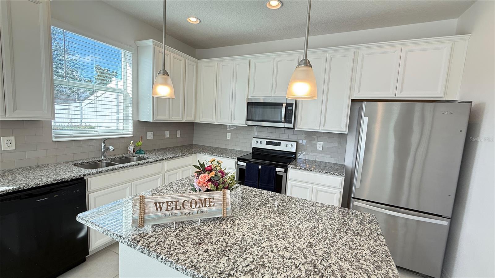 SAWGRASS LNDGS - Residential