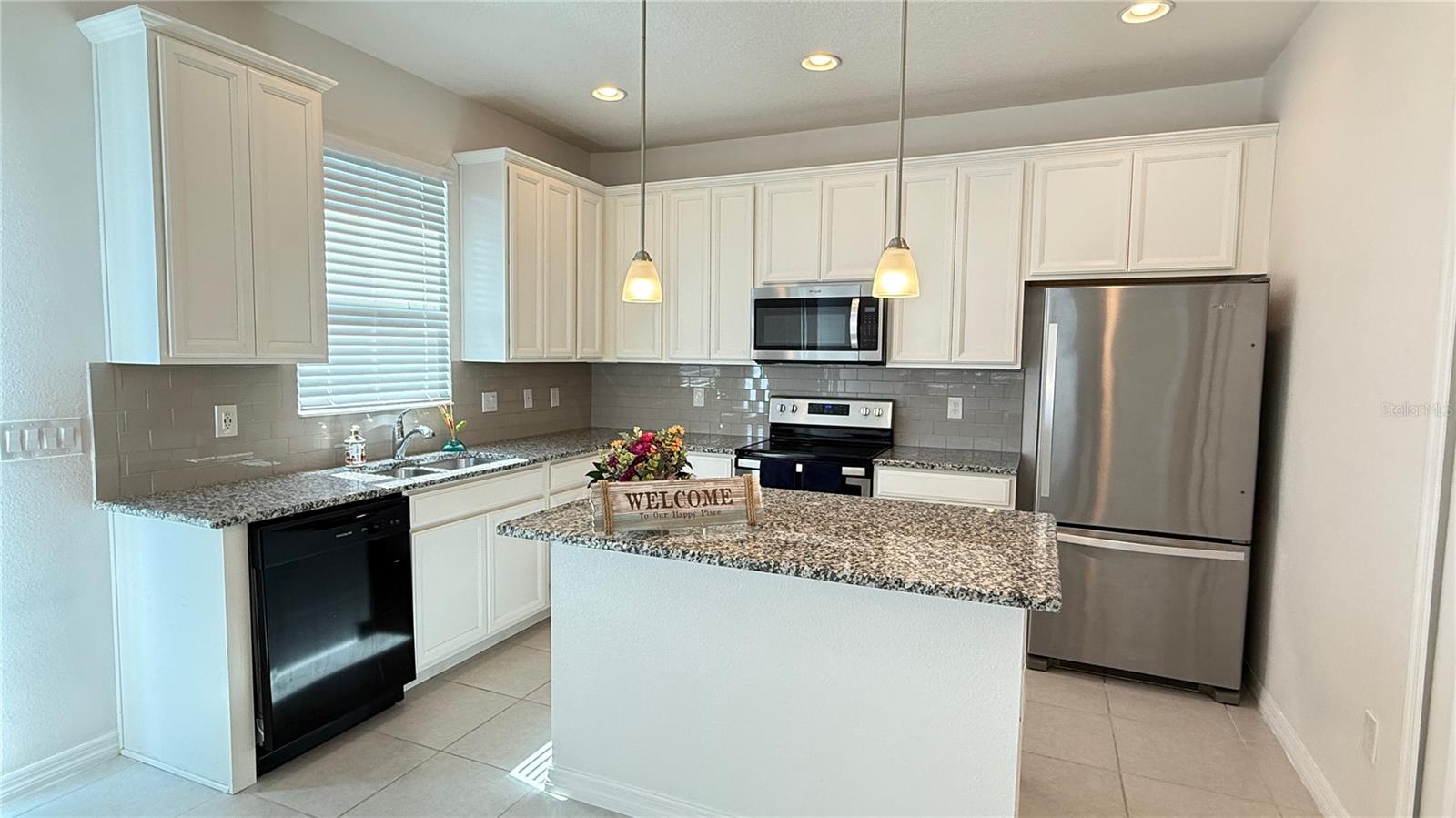 SAWGRASS LNDGS - Residential