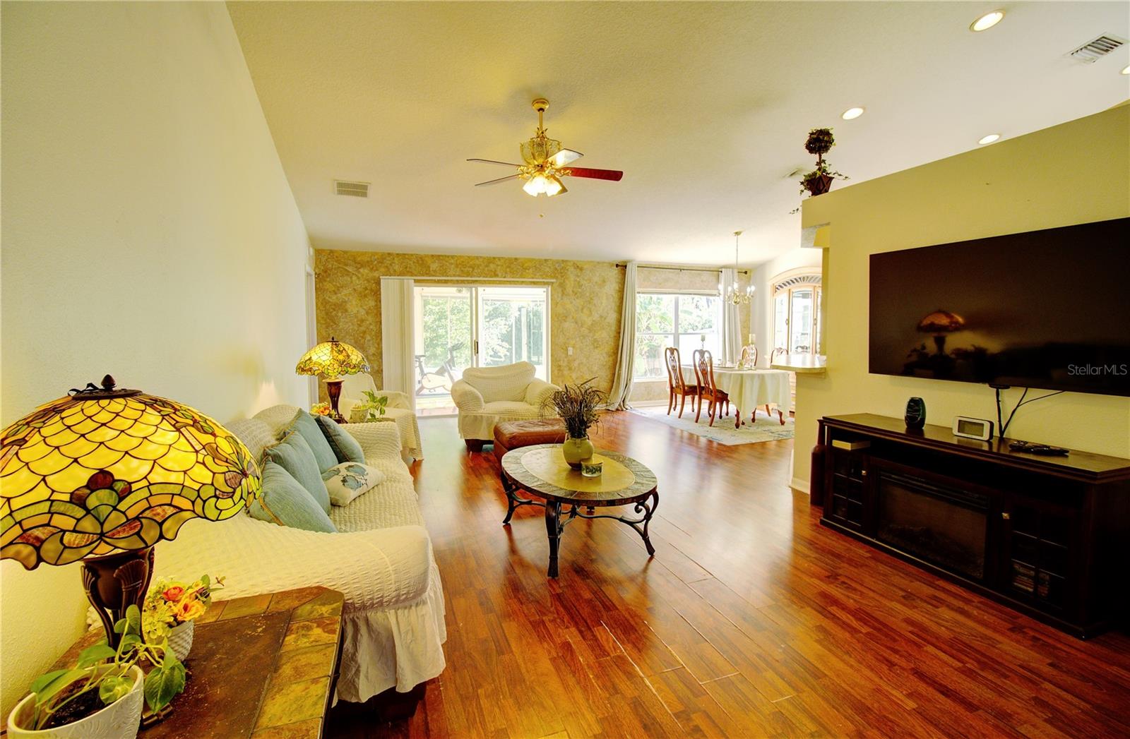 MEADOW POINTE PRCL 18 UNIT 01 & 03 - Residential