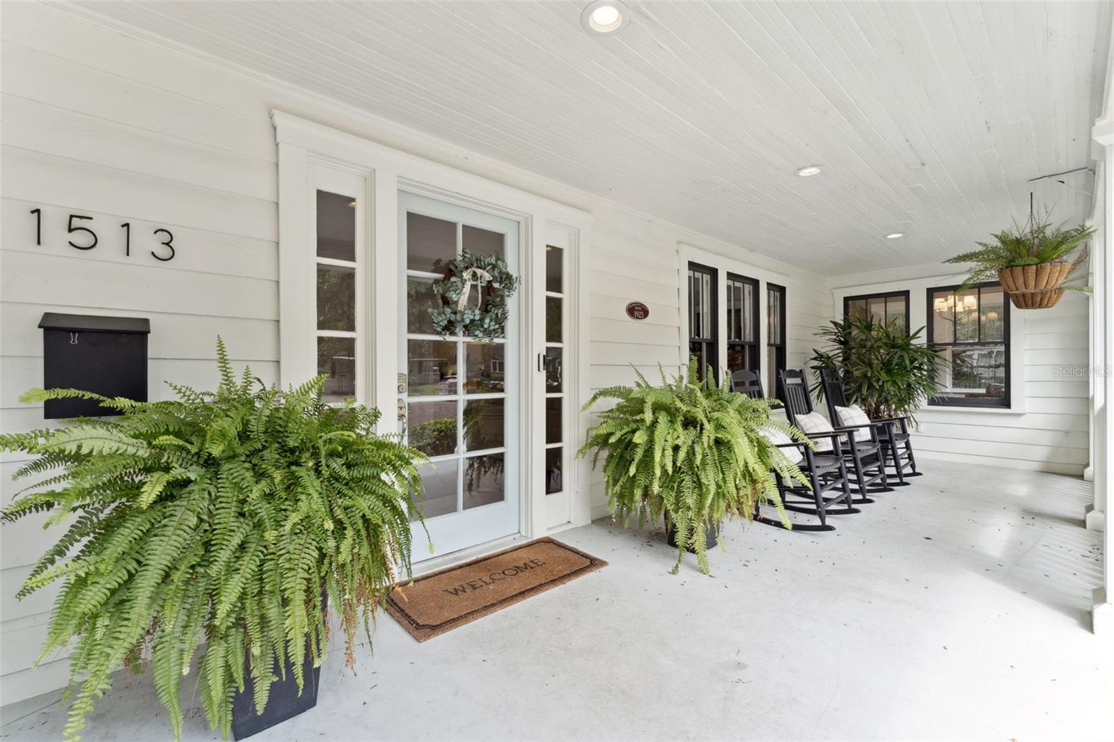 1513 E AMELIA STREET