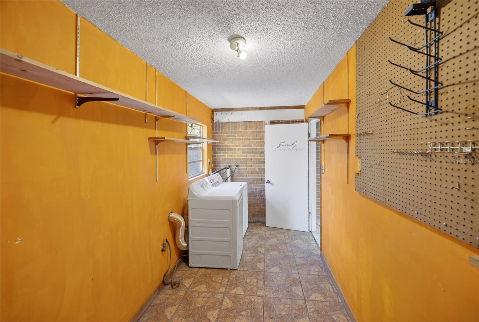 WALKERS ADD TO ALTAMONTE SPGS 2 - Residential