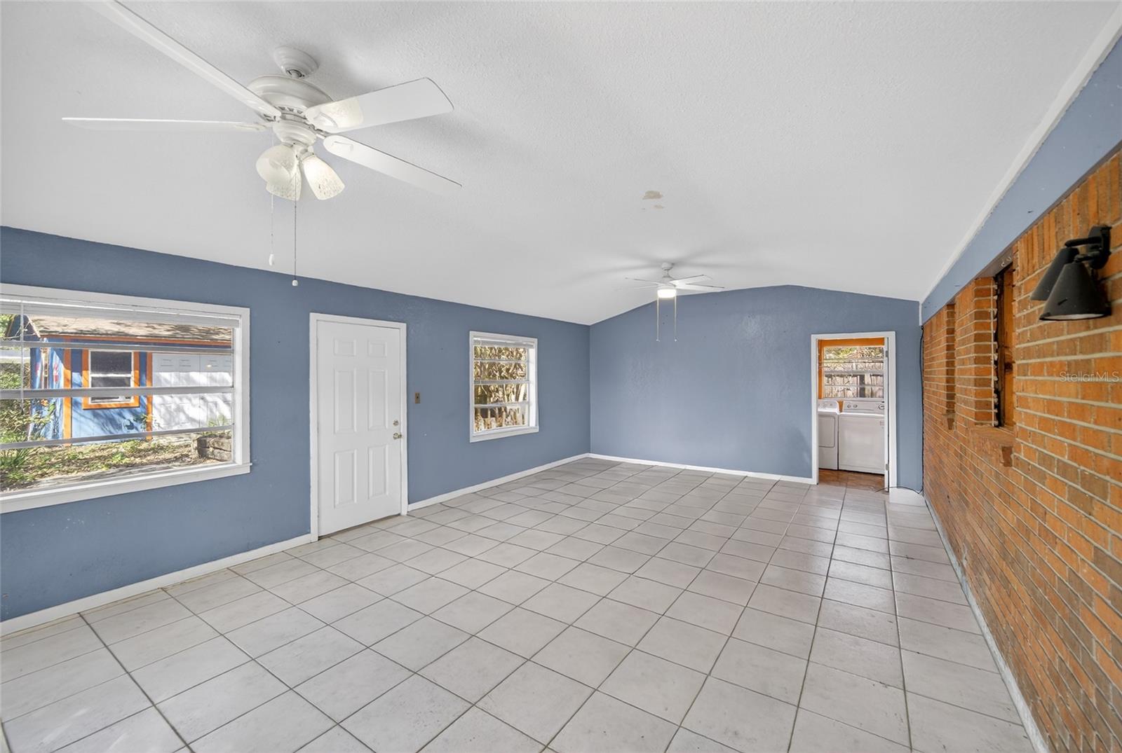 WALKERS ADD TO ALTAMONTE SPGS 2 - Residential