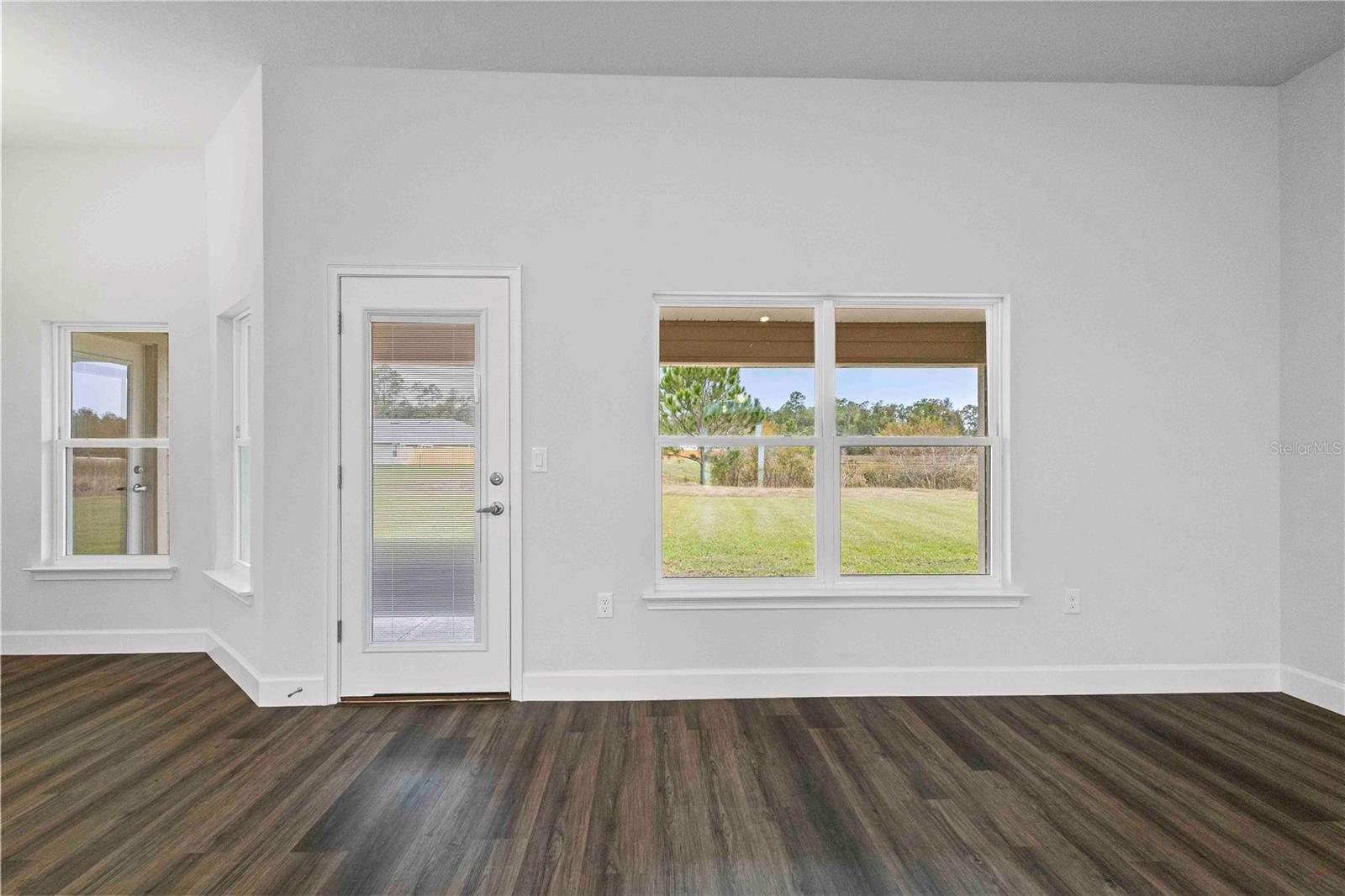 PRESERVE/LAUREL LAKE - Residential