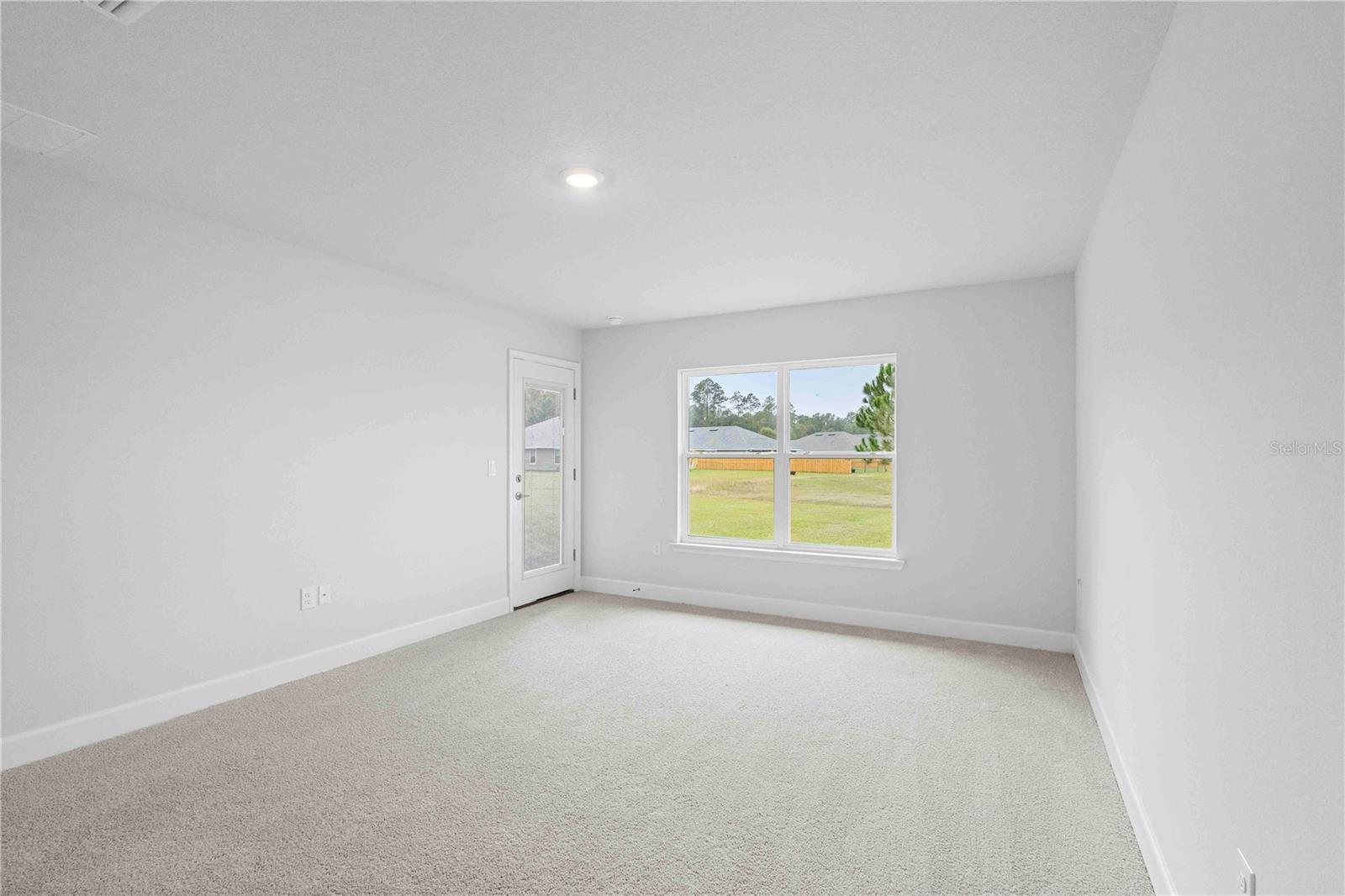 PRESERVE/LAUREL LAKE - Residential