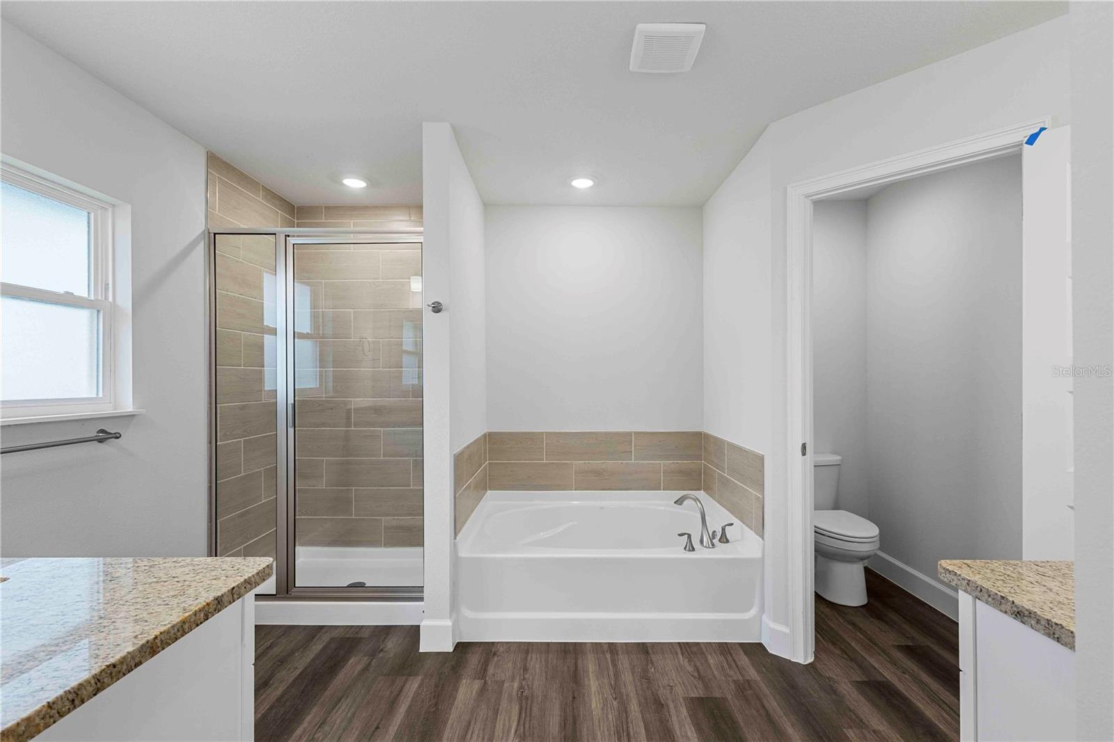 PRESERVE/LAUREL LAKE - Residential